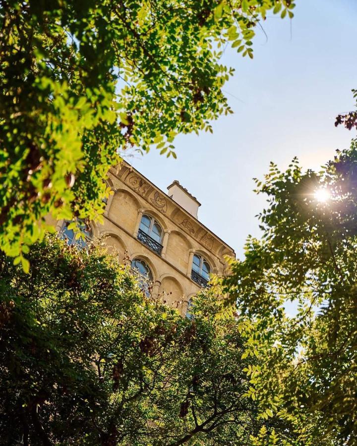 Du Sentier Hotel Parigi