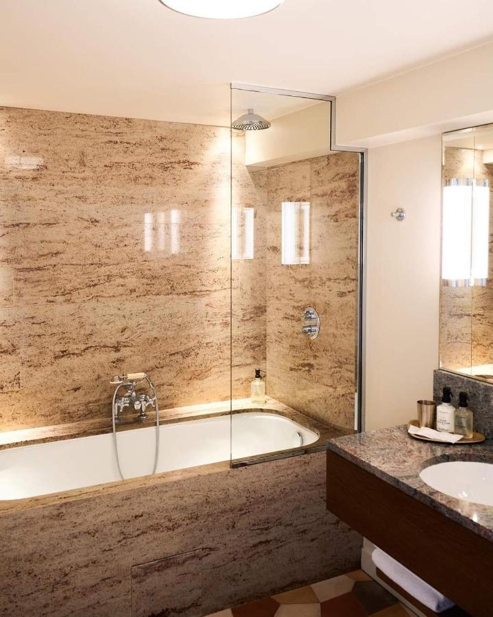 Du Sentier 4* Parigi