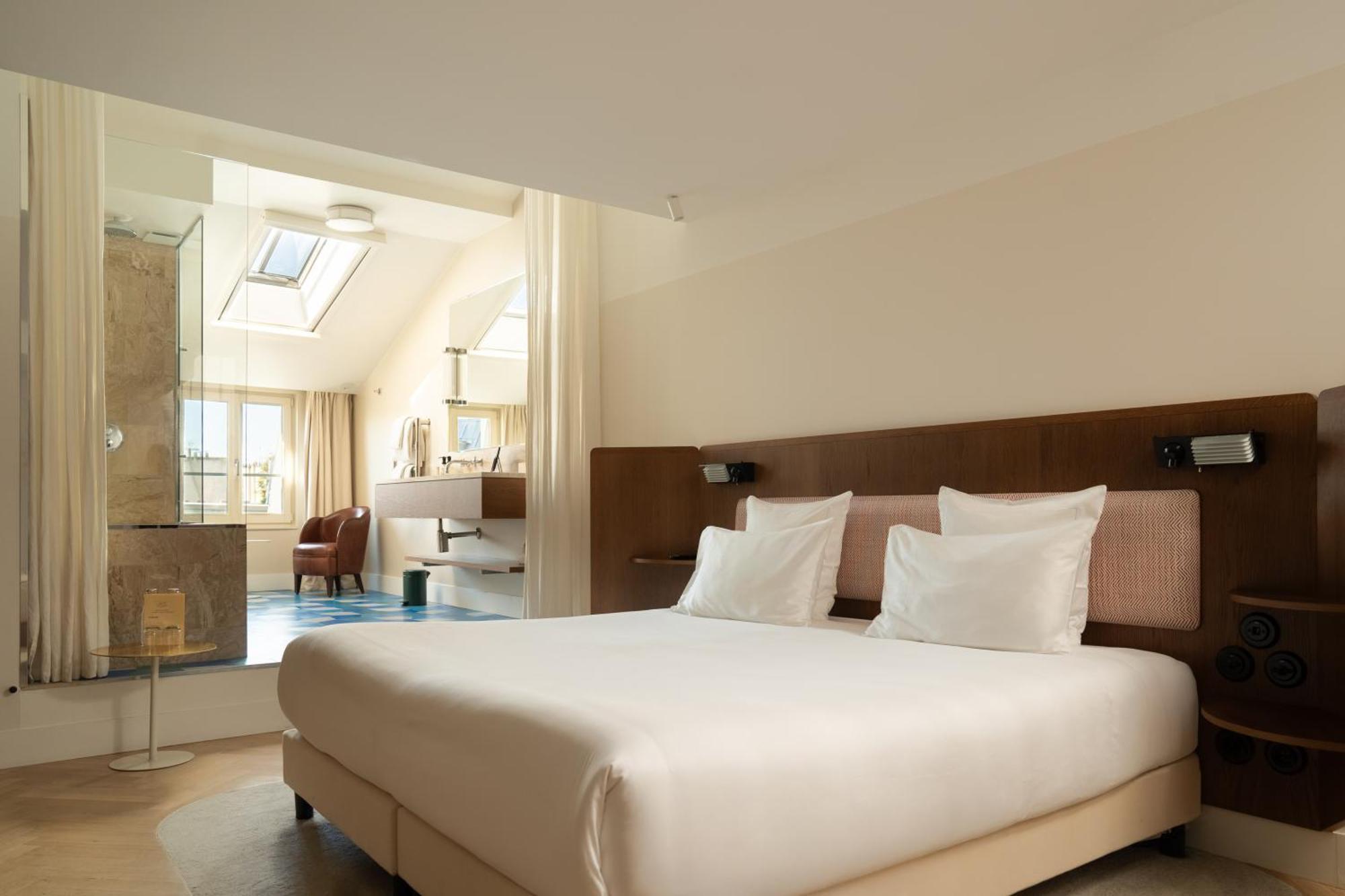 Du Sentier Hotel